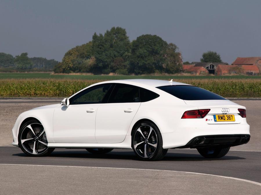  Audi RS7 Sportback 2013 года  (UK) (фото 17 из 23)